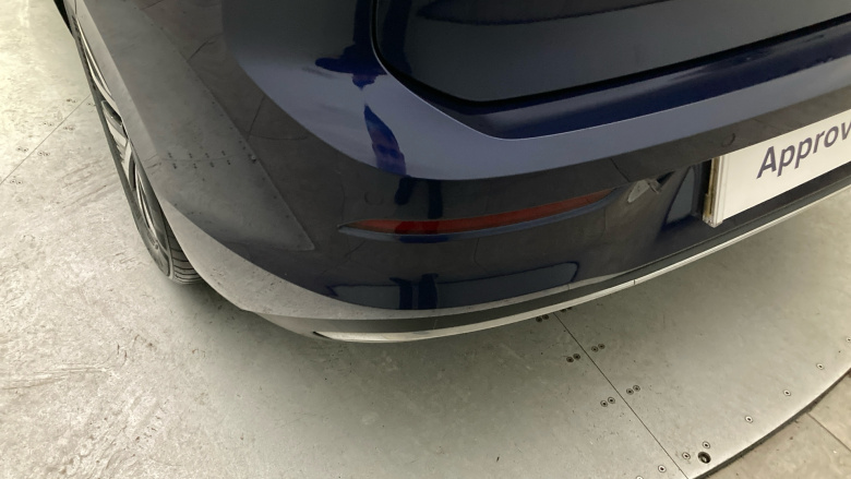 Volkswagen Golf 1.4 TSI eHybrid Style 5dr DSG Hatchback